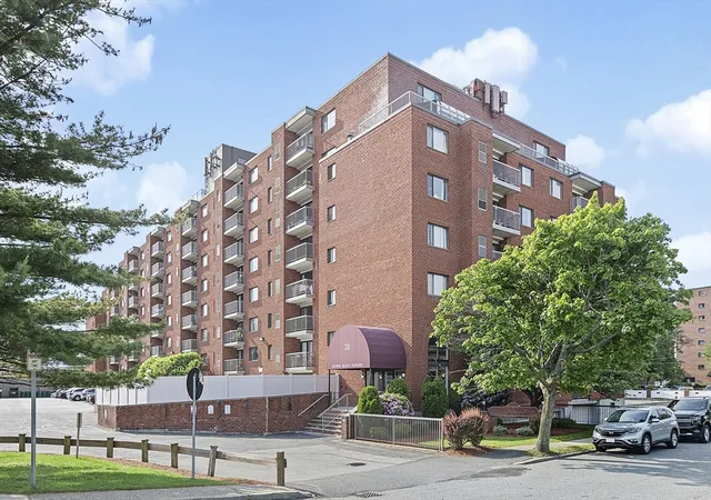 30-revere-beach-pkwy-116-medford-ma-02155/hzid_8731ac7d