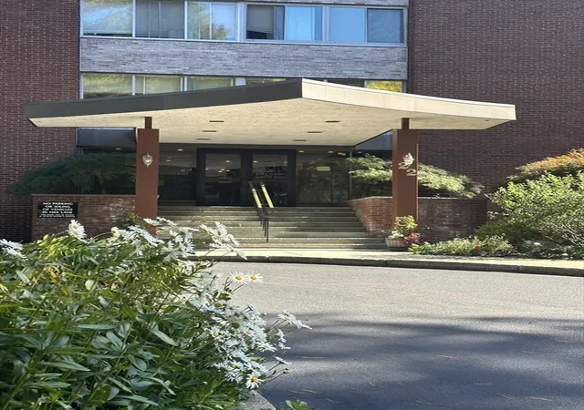 22-chestnut-pl-306-brookline-ma-02445/hzid_5b78a3ee