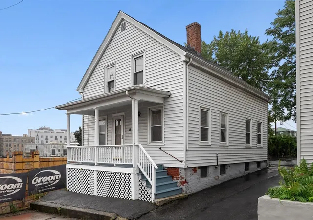13-oxford-st-lynn-ma-01902/hzid_cc4b5847