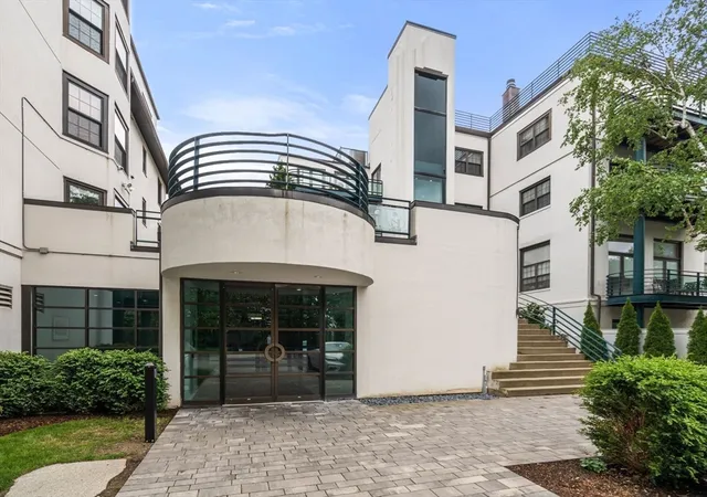 227-summit-ave-w205-brookline-ma-02446/hzid_bd332f8a
