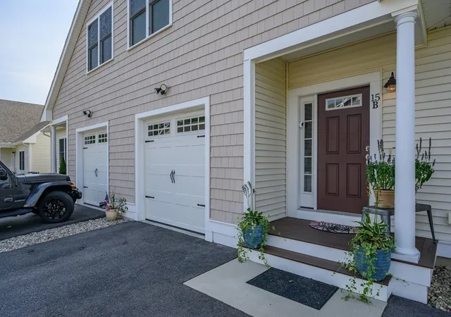 637-gifford-st-15b-falmouth-ma-02540/hzid_e5816c32