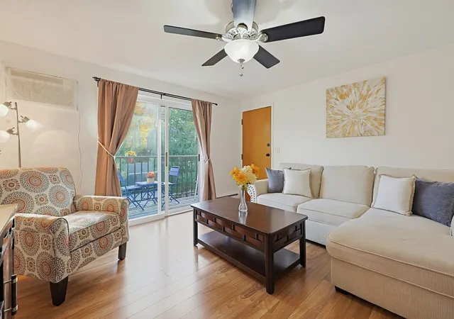 109-maple-st-c3-attleboro-ma-02703/hzid_1cdb54b9