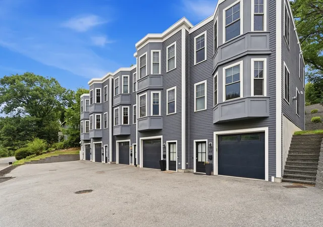 577-baker-st-581-boston-ma-02132/hzid_6d10e789