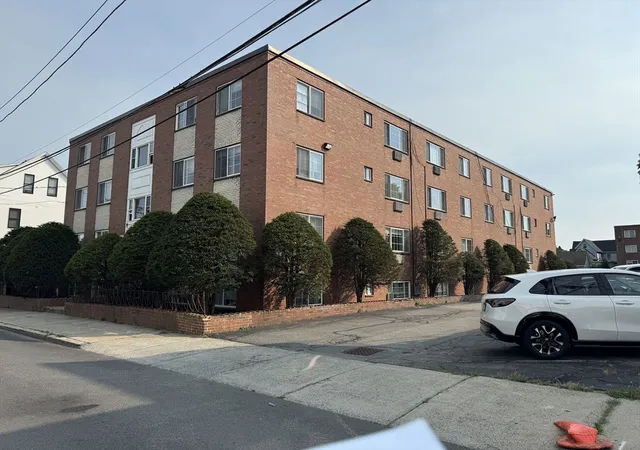 12-woodland-st-22-everett-ma-02149/hzid_7ac0e3e1