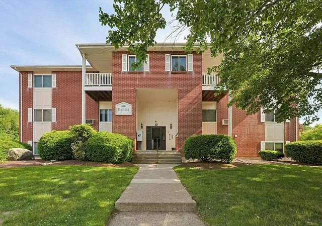 10-dailey-st-h-attleboro-ma-02703/hzid_351191b5