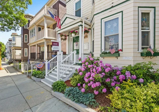 9-romsey-st-3-boston-ma-02125/hzid_5a110fa2
