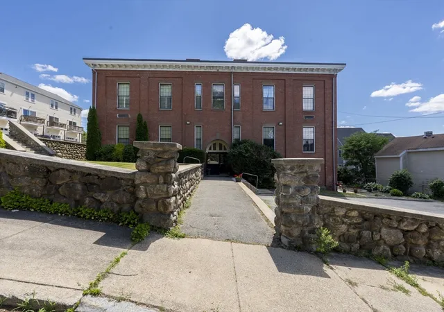 40-school-street-4-haverhill-ma-01830/hzid_08e956e7