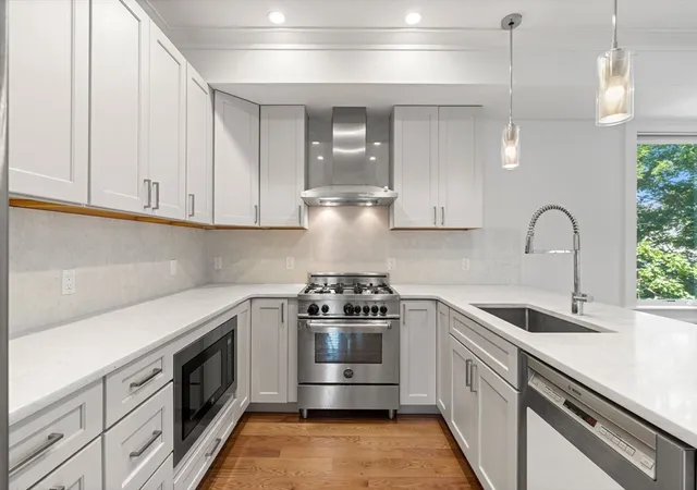17-vinton-st-ph5-south-boston-ma-02127/hzid_82a4371c