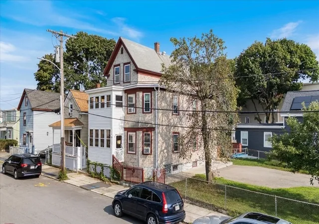 14-atkinson-st-lawrence-ma-01843/hzid_bad79cf4