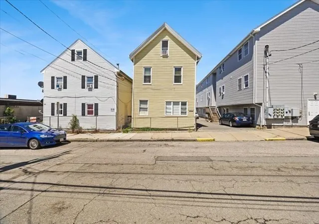 30-orange-st-fall-river-ma-02720/hzid_9b433b15