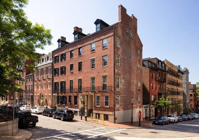 2-derne-st-boston-ma-02114/hzid_2d37652a