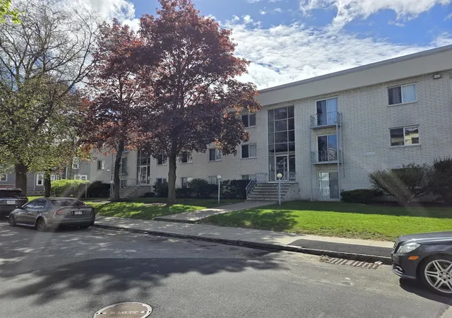 24-inman-st-35-lawrence-ma-01843/hzid_8387b8fc