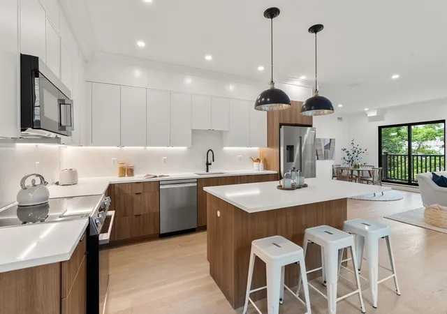 228-washington-st-4-brighton-ma-02135/hzid_7355f22e