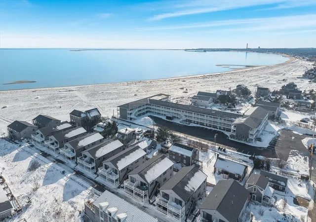 945-commercial-street-unit-3d-provincetown-ma-02657/hzid_b6081dc2