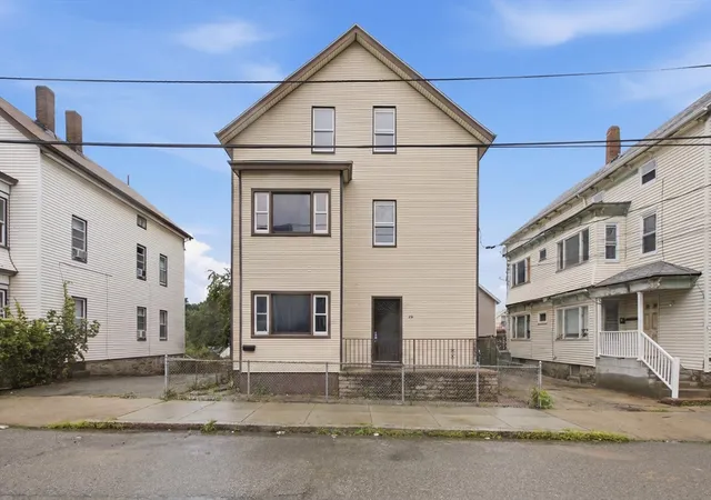 34-danforth-st-fall-river-ma-02720/hzid_b3ed76d4