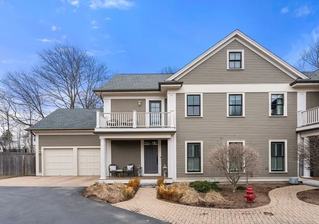 73-79-auburn-st-75-newton-ma-02466/hzid_389e406b