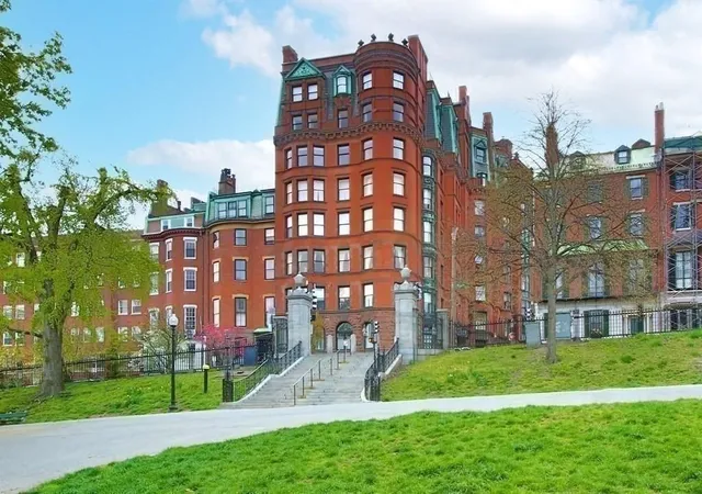 34-5-beacon-st-ph-boston-ma-02108/hzid_4e1f8981