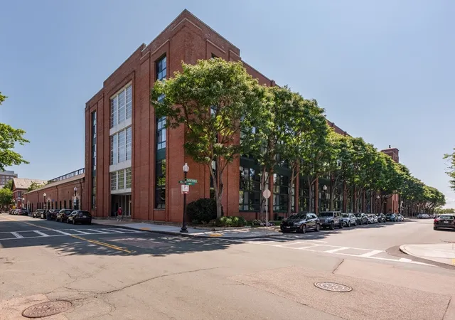 42-eighth-st-1305-boston-ma-02129/hzid_0cb45fc3