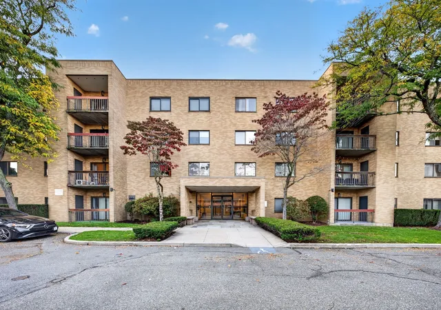 41-centre-st-105-brookline-ma-02446/hzid_e3031df6