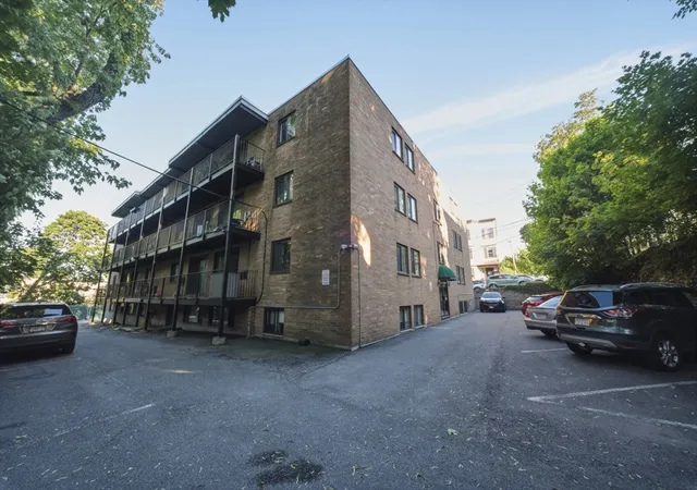 10-coffey-st-25-boston-ma-02122/hzid_8d92011e