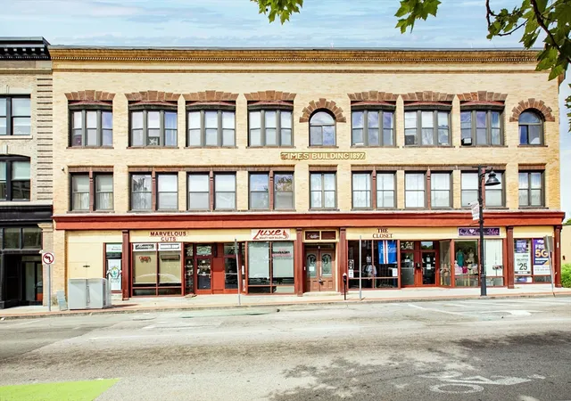 7-main-street-106-brockton-ma-02301/hzid_0409b97c