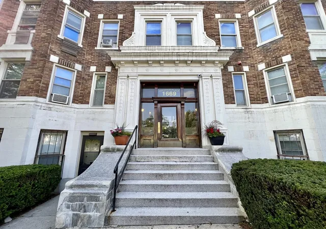 1669-commonwealth-ave-3-brighton-ma-02135/hzid_c6c816ae