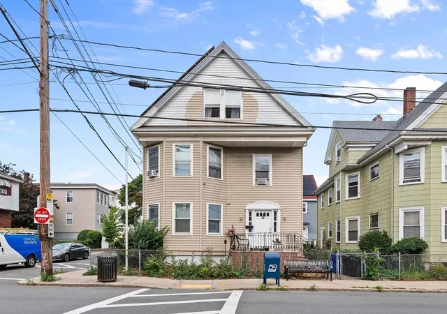 72-sagamore-ave-chelsea-ma-02150/hzid_a5fe6dd3