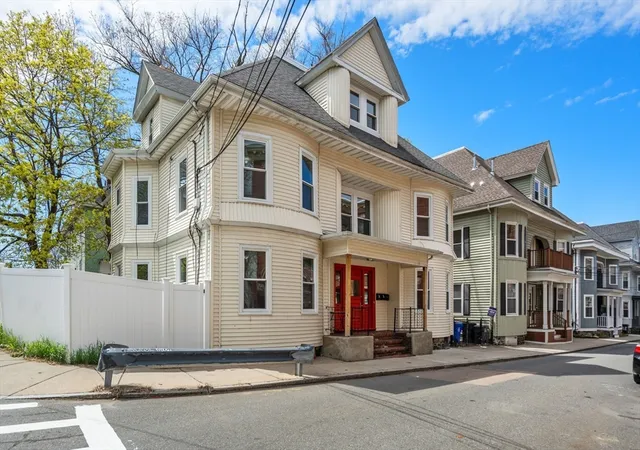 10-royal-st-allston-ma-02134/hzid_5eda36c7