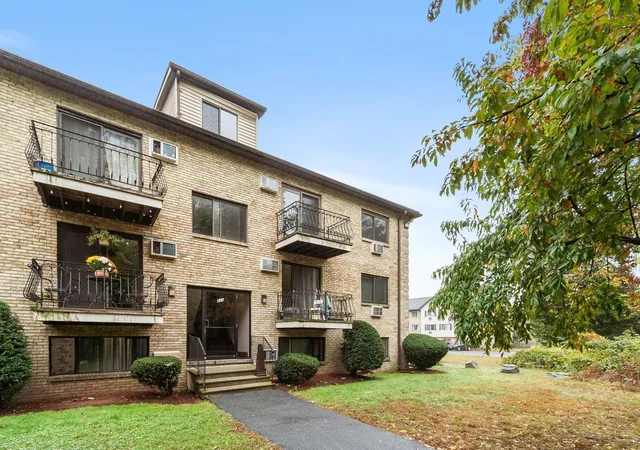 311-pawtucket-blvd-29-lowell-ma-01854/hzid_1f37667b