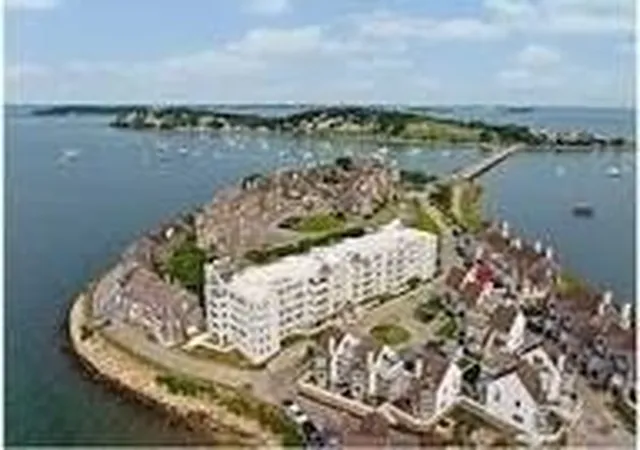1-commodore-court-104-hull-ma-02045/hzid_3af384cc