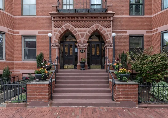 10-cumberland-street-4-boston-ma-02115/hzid_f9ce80f7