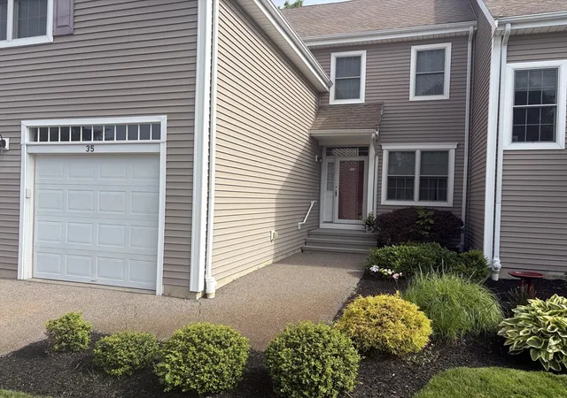 902-main-street-35-hanson-ma-02341/hzid_8ee119b9