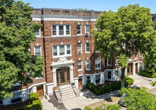 1629-commonwealth-ave-20-brighton-ma-02135/hzid_ece643bc