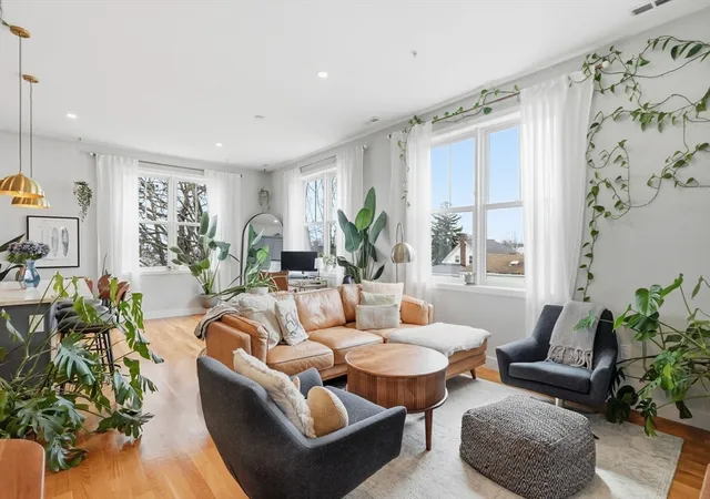 181-cowper-st-302-east-boston-ma-02128/hzid_b2aad351