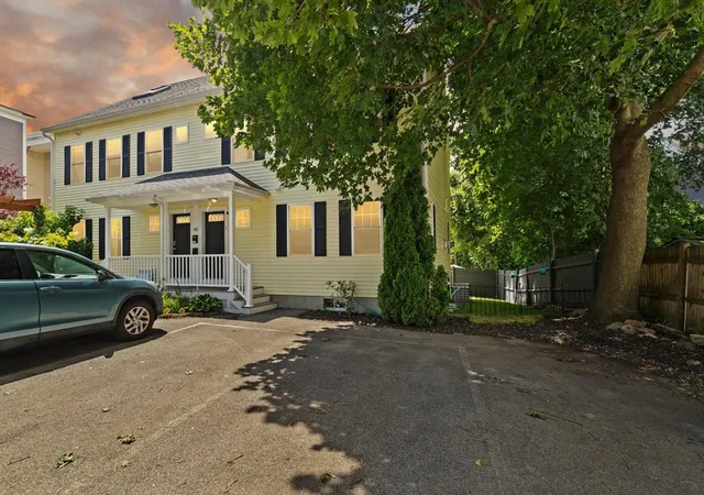 142-bridge-street-1-salem-ma-01970/hzid_10c44d4e