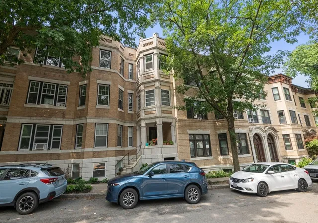 60-marshal-st-4-brookline-ma-02446/hzid_ad4314c2