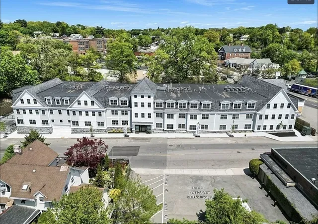 425-lagrange-st-210-boston-ma-02132/hzid_b0d06571