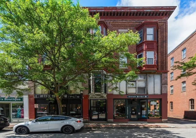 220-224-washington-street-3-brookline-ma-02445/hzid_b447744e