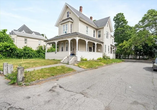173-branch-st-lowell-ma-01851/hzid_00793c52