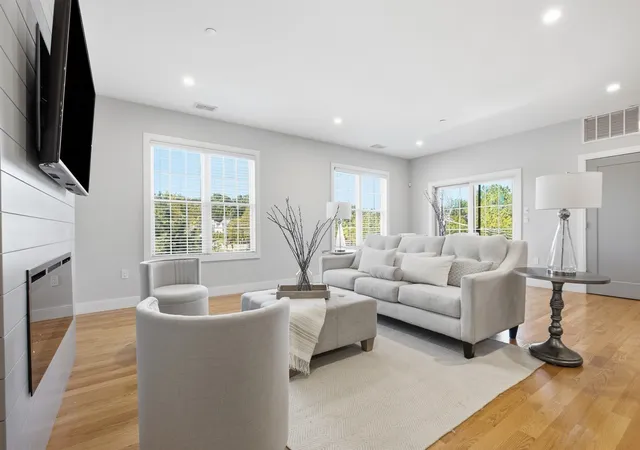 178-robertson-st-7-quincy-ma-02169/hzid_8611bf00
