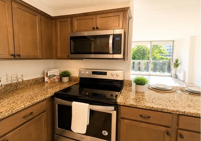 200-swanton-st-303-winchester-ma-01890/hzid_fb34cd28