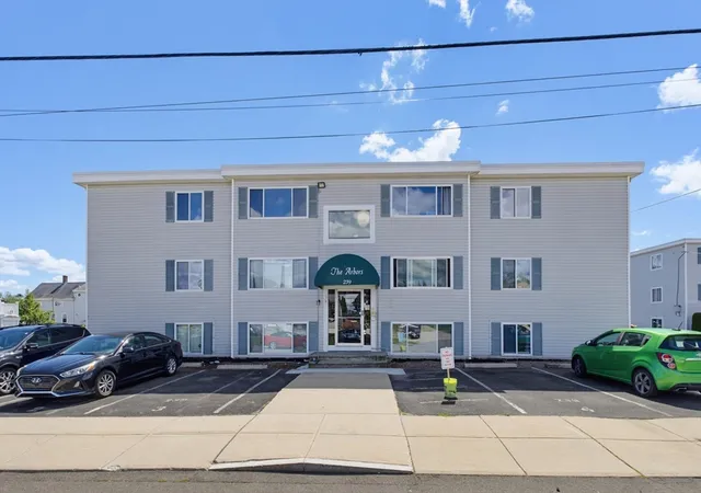 239-glasgow-st-1-fall-river-ma-02721/hzid_02f02a39