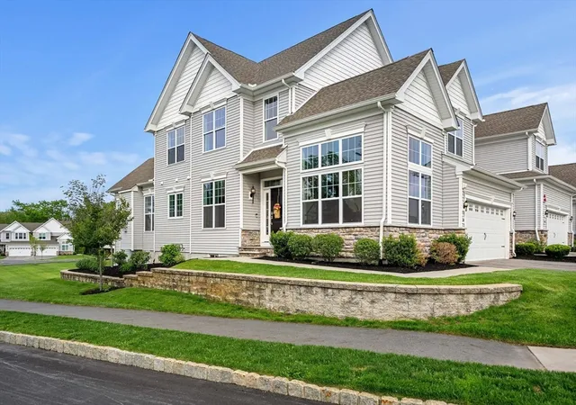 38-phoebe-street-102-methuen-ma-01844/hzid_4bc6c5b4