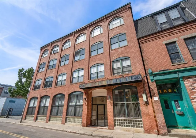 172-178-green-st-2-jamaica-plain-ma-02130/hzid_d0db3e40