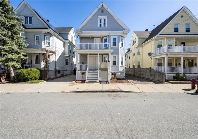 15-porter-st-everett-ma-02149/hzid_4ccce185