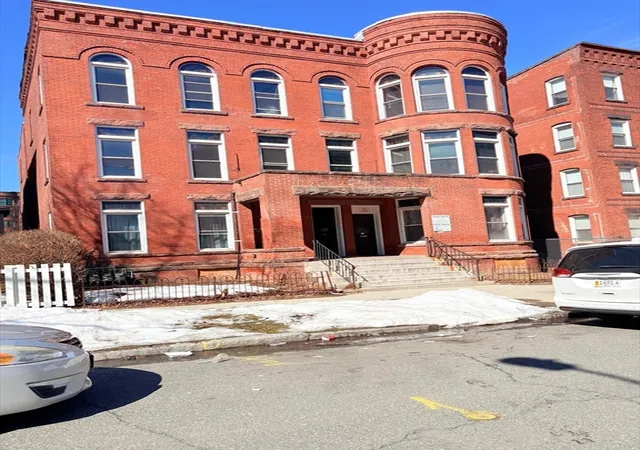 179-183-walnut-st-holyoke-ma-01040/hzid_709ed7c8