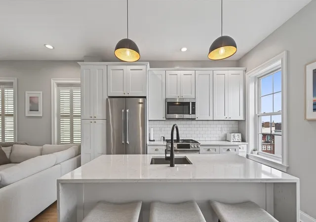 100-webster-st-3-east-boston-ma-02128/hzid_874d4f4b