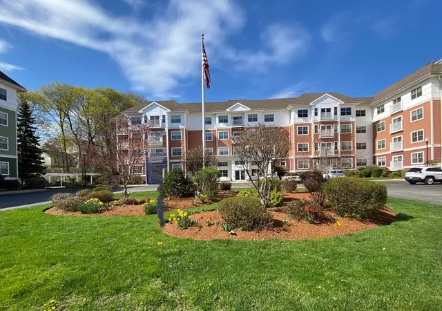 250-main-street-204-hudson-ma-01749/hzid_ad945c09