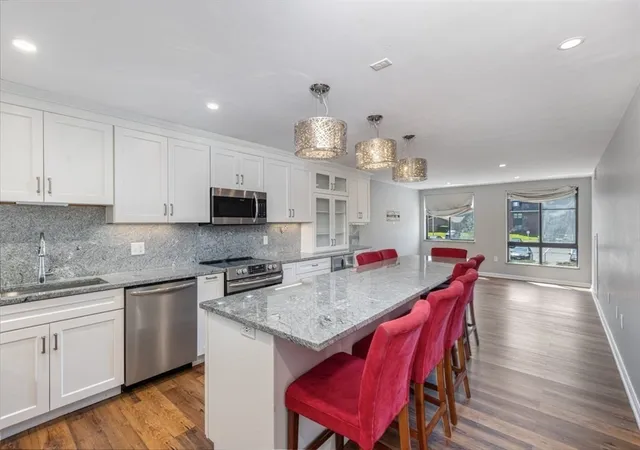 100-ledgewood-dr-410-stoneham-ma-02180/hzid_c5daa806