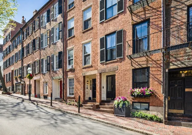 22-joy-st-22-boston-ma-02114/hzid_a24673cc